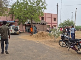 Rajasthan: पेट में दर्द से पीड़ित नाबालिग के साथ डॉक्टर ने की शर्मनाक हरकत, पॉक्सो एक्ट में मामला दर्ज   Rajasthan: पेट में दर्द से पीड़ित नाबालिग के साथ डॉक्टर ने की शर्मनाक हरकत, पॉक्सो एक्ट में मामला दर्ज