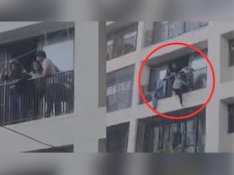 जलता हॉस्टल और कूदते छात्र... अहमदाबाद विमान हादसे का नया खौफनाक वीडियो देखिए जलता हॉस्टल और कूदते छात्र... अहमदाबाद विमान हादसे का नया खौफनाक वीडियो देखिए