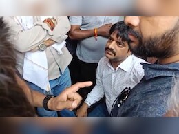 Rajasthan: एक शक से बिगड़ा राशन डीलर का खेल, फर्जी ऑफिसर भेज ग्रामीणों को दिया था भरोसा; मामला रसद विभाग तक पहुंचा Rajasthan: एक शक से बिगड़ा राशन डीलर का खेल, फर्जी ऑफिसर भेज ग्रामीणों को दिया था भरोसा; मामला रसद विभाग तक पहुंचा