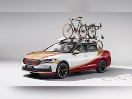 Skoda Transforms Superb Combi Wagon Into Race-Ready Pickup Truck