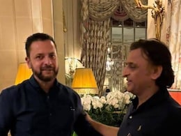 ब्लैक टी-शर्ट और ट्राउजर... देखिए अखिलेश यादव का लंदन वाला लुक ब्लैक टी-शर्ट और ट्राउजर... देखिए अखिलेश यादव का लंदन वाला लुक