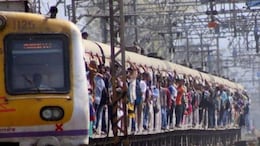 Mumbai Local : मुंबई लोकलचा चेहरामोहरा बदलणार! 27 स्थानके होणार 15 डब्यांसाठी सज्ज; तुमचं स्टेशन आहे का?