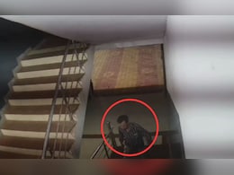 मेहमान बनकर आया चोर! शादी के दिन की बड़ी चोरी, CCTV में कैद हुआ आरोपी मेहमान बनकर आया चोर! शादी के दिन की बड़ी चोरी, CCTV में कैद हुआ आरोपी