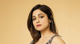 Shamita Shetty's Side Shuffle Routine With Weights Is Perfect For Home Workouts