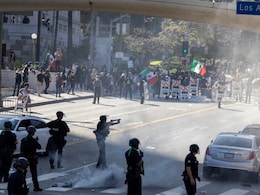 In Pics: Burning Cars, Tear Gas At Los Angeles Anti-Immigration Protests In Pics: Burning Cars, Tear Gas At Los Angeles Anti-Immigration Protests