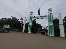 ईरान में फंस गए भारत के इस गांव के 100 से अधिक तीर्थयात्री और स्टूडेंट, परिजनों की बढ़ी बेचैनी ईरान में फंस गए भारत के इस गांव के 100 से अधिक तीर्थयात्री और स्टूडेंट, परिजनों की बढ़ी बेचैनी