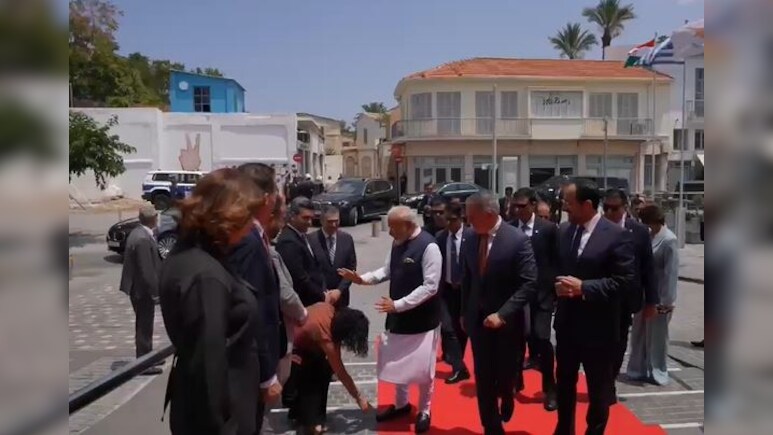 In Cyprus, A Surprise Greeting For PM Modi, Local Official Touches His Feet