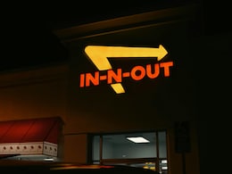 Fired For Natural Hair? Ex-In-N-Out Employee Sues Burger Chain For Rs 25 Crore Fired For Natural Hair? Ex-In-N-Out Employee Sues Burger Chain For Rs 25 Crore