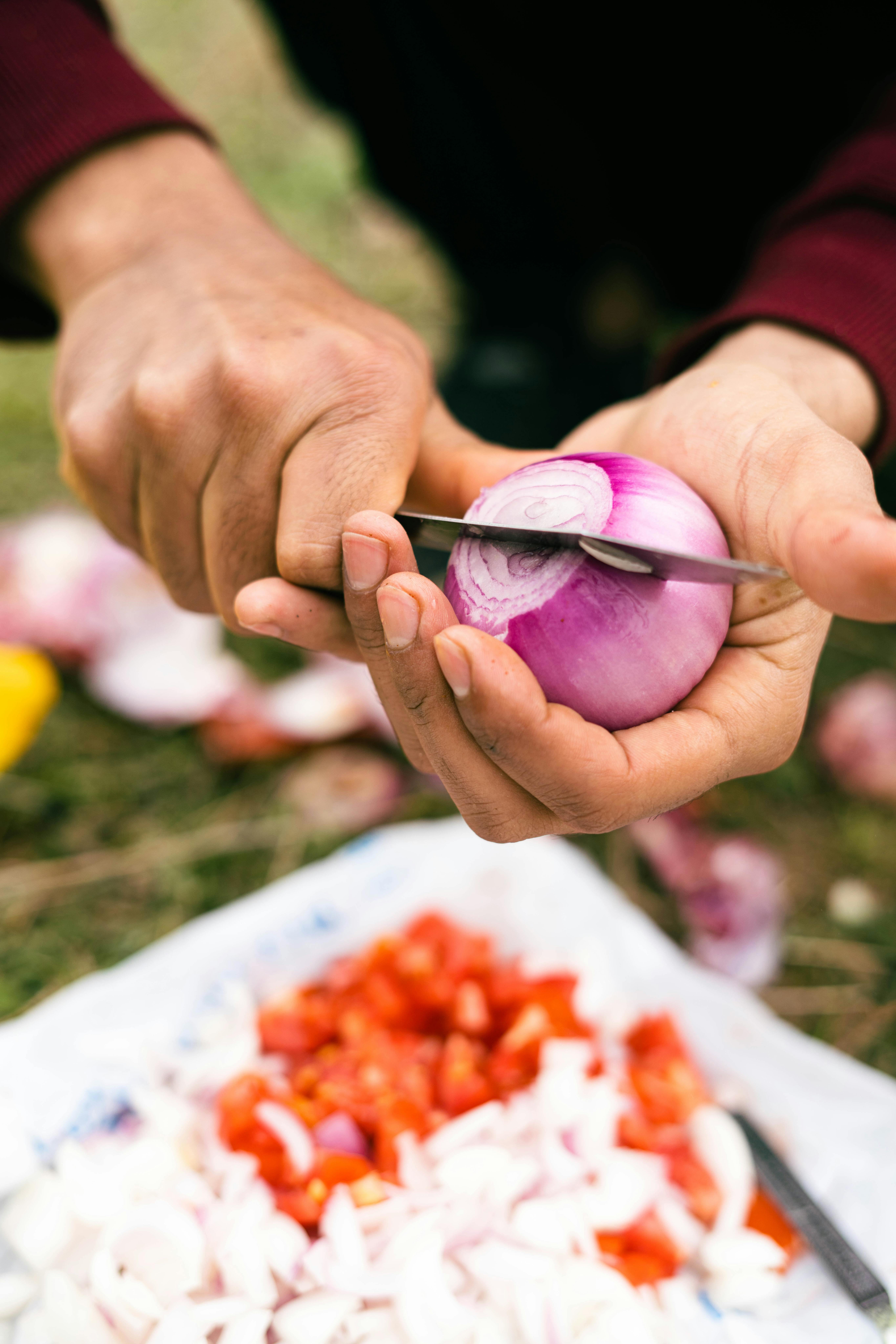 ये 5 लोग भूलकर भी न खाएं कच्चा प्याज, सेहत पर पड़ सकता है बुरा असर!
