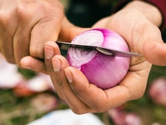 ये 5 लोग भूलकर भी न खाएं कच्चा प्याज, सेहत पर पड़ सकता है बुरा असर!