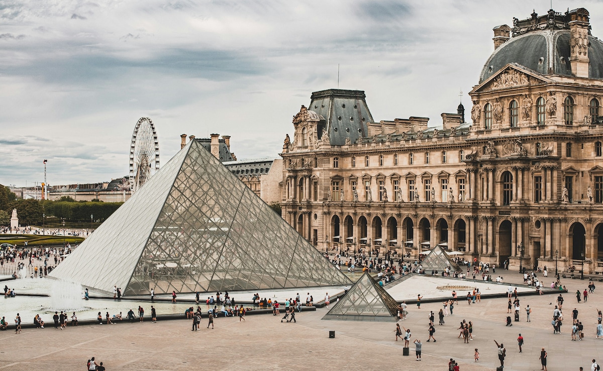 Louvre Transfers Some Of Its Most Precious Jewels To Bank Of France: Report