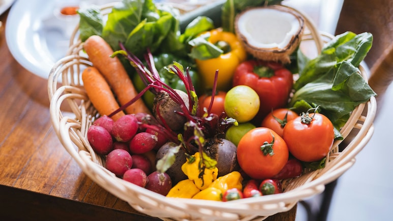 How These Everyday Vegetables Support Common Health Issues, Expert Reveals