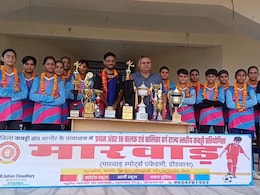 Rajasthan: कोटा के फुटबॉल कोर्ट में डीडवाना की नौ बेटियां दागेंगी गोल, कोच शादाब उस्मानी की ट्रेनिंग ने सपनों को दिए पंख