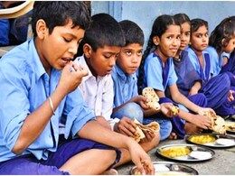 Mid Day Meal Menu Rajasthan: अब मौसम के हिसाब से तय होगा मिड-डे मील का मेन्यू, बच्चों को मिलेगा दूध-बिस्कुट-केक