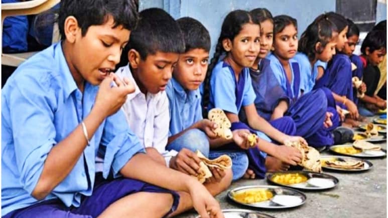 School Mid Day Meal: राज्यातील शाळांमध्ये अन्न विषबाधा टाळण्यासाठी नवीन मानक कार्यपद्धती जाहीर