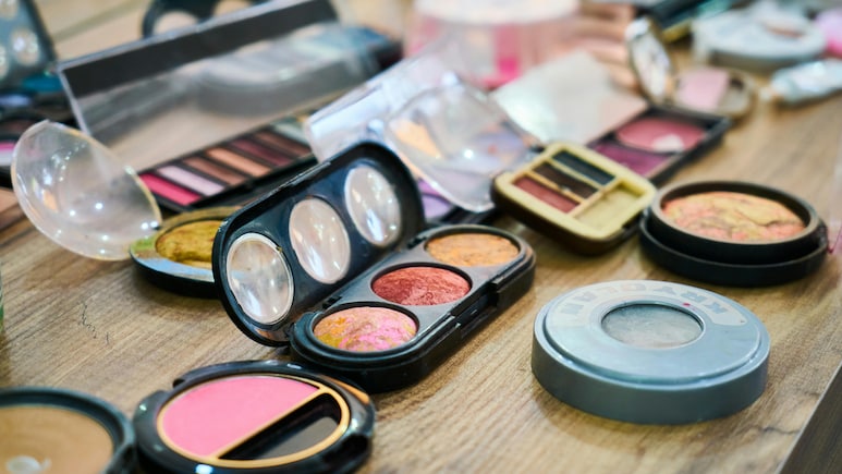 Makeup Lovers के लिए Myntra लाया है बड़ी बचत डील्स! जरूर देखें Best Brands के Long-Lasting Blushers Makeup Lovers के लिए Myntra लाया है बड़ी बचत डील्स! जरूर देखें Best Brands के Long-Lasting Blushers