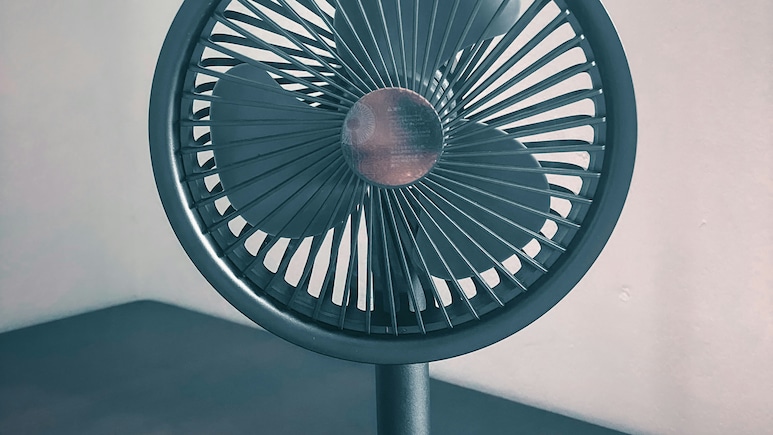Kitchen Fan पर अब तक की सबसे धमाकेदार Deals न करें मिस, मात्र 299 रुपये से शुरू है इनकी कीमत