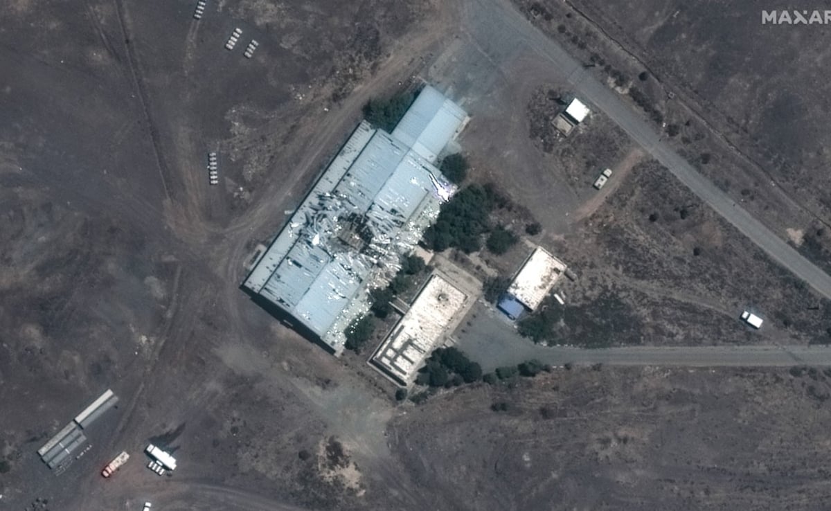 Image shows closer view of damaged building at Bid Kaneh Military Facility | See hi-res image here
