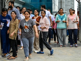 NEET Topper 2025: राजस्थान के महेश कुमार नीट 2025 के टॉपर, टॉप-100 में कोटा कोचिंग के 35 छात्रों का दबदबा NEET Topper 2025: राजस्थान के महेश कुमार नीट 2025 के टॉपर, टॉप-100 में कोटा कोचिंग के 35 छात्रों का दबदबा