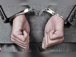 बदरपुर बस स्टैंड पर युवक की हत्या और लूट की गुत्थी पुलिस ने 72 घंटों में सुलझी, 3 आरोपी गिरफ्तार