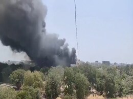 Ahmedabad Plane Crash: अहमदाबाद से लंदन जाने वाला प्लेन क्रैश, एयर इंडिया के विमान में 242 यात्री थे सवार Ahmedabad Plane Crash: अहमदाबाद से लंदन जाने वाला प्लेन क्रैश, एयर इंडिया के विमान में 242 यात्री थे सवार