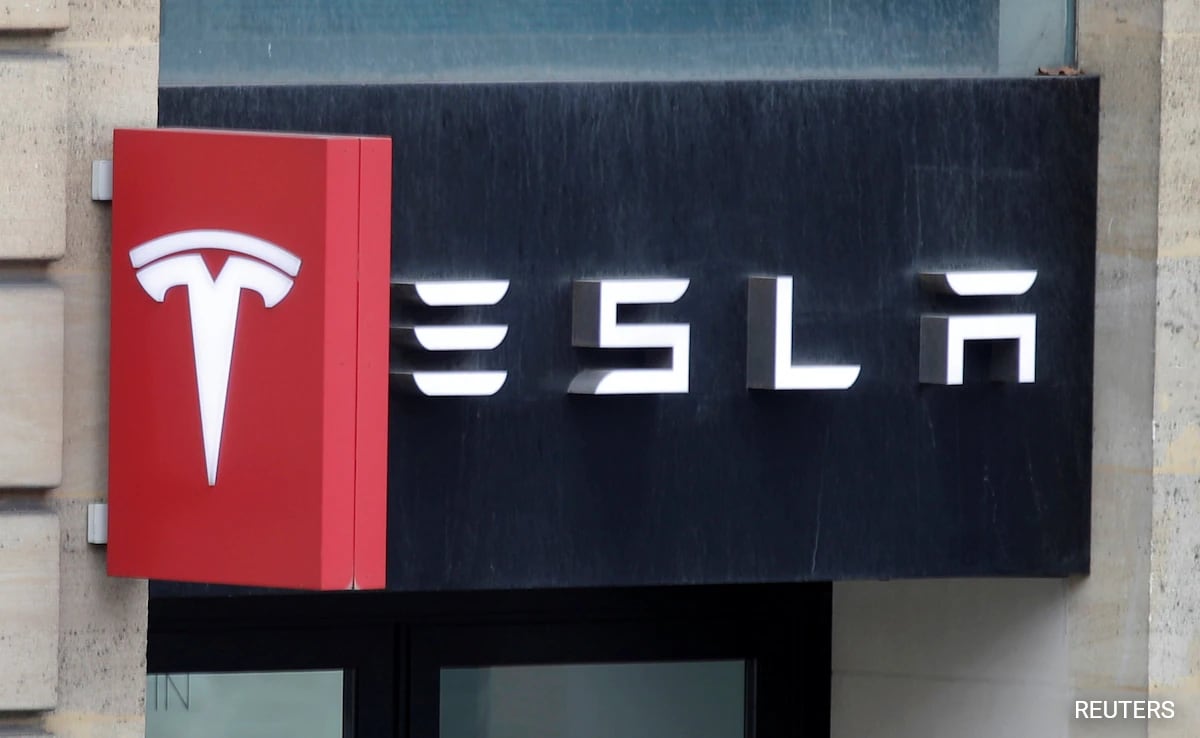 French Tesla Customers Sue Brand Over Becoming 'Extreme Right'