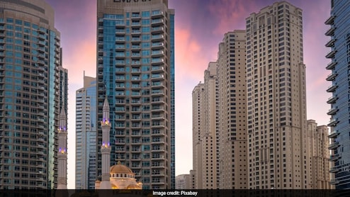 UAE : युएईचा मोठा धक्का! नऊ देशांच्या नागरिकांसाठी व्हिसाबंदी, वाचा काय होणार परिणाम
