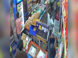 कर्नाटक के कोप्पल में बेकरी में घुसकर एक शख्स की हत्या, वारदात CCTV में कैद कर्नाटक के कोप्पल में बेकरी में घुसकर एक शख्स की हत्या, वारदात CCTV में कैद