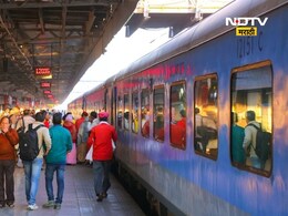 Indian Railways RailOne App: रेल्वेने आणले जबरदस्त App, असंख्य सेवा एकाच ठिकाणी मिळणार; वाचा काय आहेत याचे फीचर्स Indian Railways RailOne App: रेल्वेने आणले जबरदस्त App, असंख्य सेवा एकाच ठिकाणी मिळणार; वाचा काय आहेत याचे फीचर्स