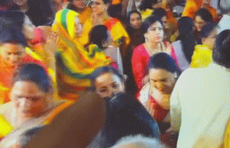 जयपुर: भागवत कथा में नाचते-गाते लाखों के जेवर ले उड़ी 3 महिलाएं, CCTV में कैद हुई वारदात