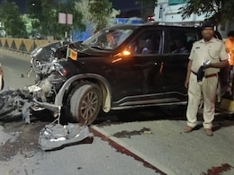 पटना में तेज रफ्तार कार ने पुलिसकर्मियों को रौंदा, एक की मौत, हैरान करने वाला वीडियो आया सामने पटना में तेज रफ्तार कार ने पुलिसकर्मियों को रौंदा, एक की मौत, हैरान करने वाला वीडियो आया सामने