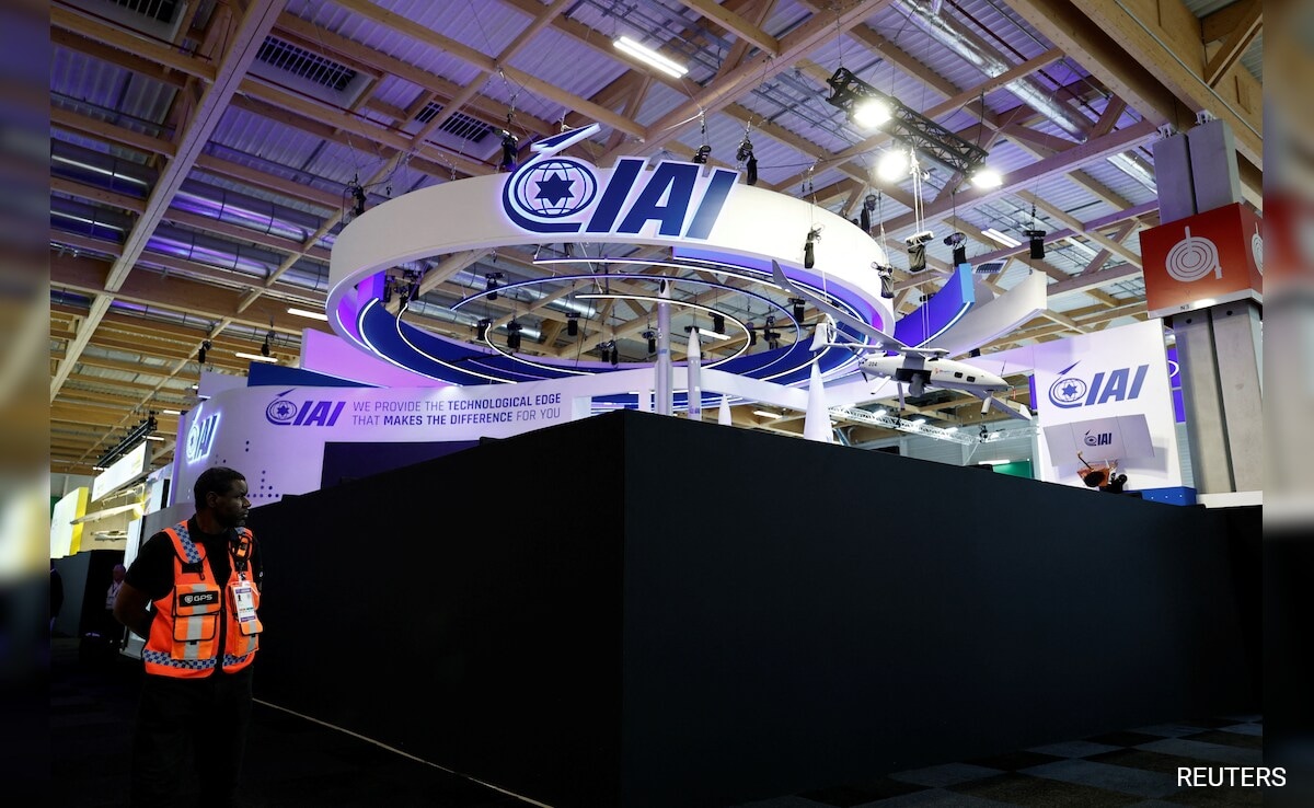 Франция Затвори четирите основни израелски компании застава в Парижкото авиошоу