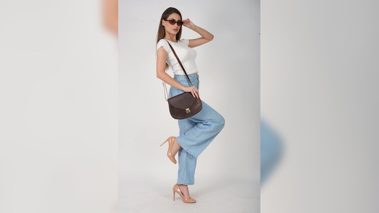 1000 रुपये से भी कम कीमत में खरीदें ये Stylish Sling Bags, जल्दी करें, कहीं मिस न हो जाएं ये Attractive Offers 1000 रुपये से भी कम कीमत में खरीदें ये Stylish Sling Bags, जल्दी करें, कहीं मिस न हो जाएं ये Attractive Offers
