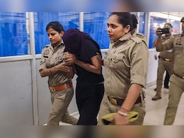 सोनम छुपा रही है और कितने राज? पुलिस पूछताछ में हुए चौंकाने वाले खुलासे सोनम छुपा रही है और कितने राज? पुलिस पूछताछ में हुए चौंकाने वाले खुलासे