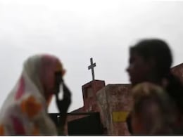 दौसा में RAS अधिकारी और BDO जबरन करा रहे थे धर्म परिवर्तन, VHP और बजरंग दल ने  कराया मामला दर्ज दौसा में RAS अधिकारी और BDO जबरन करा रहे थे धर्म परिवर्तन, VHP और बजरंग दल ने  कराया मामला दर्ज