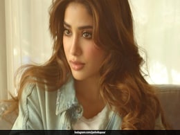 Janhvi Kapoor Pays Tribute To Sridevi Donning A Filmy-Chic Denim Jacket Janhvi Kapoor Pays Tribute To Sridevi Donning A Filmy-Chic Denim Jacket
