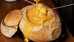 How To Make Cheese Fondue At Home For An Unforgettable Dinner Party