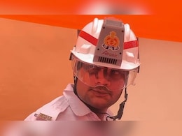 नोएडा में ट्रैफिक पुलिस को दिए गए 'AC' वाले हेलमेट, अब गर्मी में रहेंगे ठंडा-ठंडा, कूल-कूल नोएडा में ट्रैफिक पुलिस को दिए गए 'AC' वाले हेलमेट, अब गर्मी में रहेंगे ठंडा-ठंडा, कूल-कूल