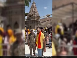 Tej Pratap Seen In Video Inside Kashi Temple's Restricted 'Red Zone', Probe Ordered Tej Pratap Seen In Video Inside Kashi Temple's Restricted 'Red Zone', Probe Ordered