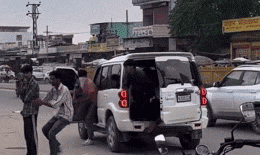 Rajasthan Viral Video: किडनैपिंग की झूठी रील बनाई, पुलिस ने सच समझकर जांच बैठाई; जब युवक को समझाया तो थाने में की दादागिरी; गिरफ्तार Rajasthan Viral Video: किडनैपिंग की झूठी रील बनाई, पुलिस ने सच समझकर जांच बैठाई; जब युवक को समझाया तो थाने में की दादागिरी; गिरफ्तार