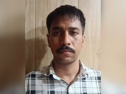 अलवर: CRPF जवान ने युवती से दोस्ती कर बुलाया घर, फोटो वायरल करने की धमकी देकर किया रेप अलवर: CRPF जवान ने युवती से दोस्ती कर बुलाया घर, फोटो वायरल करने की धमकी देकर किया रेप