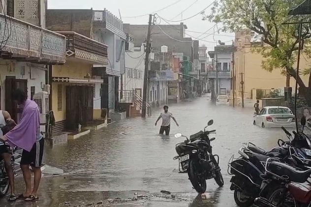 बारिश में फुलेरा (जयपुर ग्रामीण) का नजारा. बारिश में फुलेरा (जयपुर ग्रामीण) का नजारा.