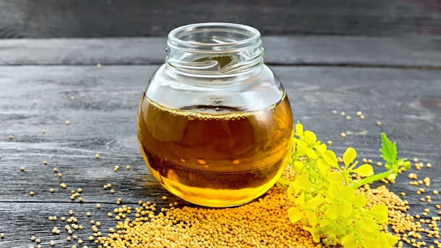 Mustard oil is high in monounsaturated (MUFAs) and polyunsaturated fatty acids (PUFAs)