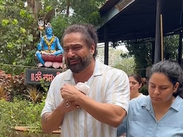 शेफाली जरीवाला की अस्थियां हाथ में लेकर बुरी तरह रो पड़े पति पराग त्यागी, दिल तोड़ देगा ये इमोशनल वीडियो शेफाली जरीवाला की अस्थियां हाथ में लेकर बुरी तरह रो पड़े पति पराग त्यागी, दिल तोड़ देगा ये इमोशनल वीडियो
