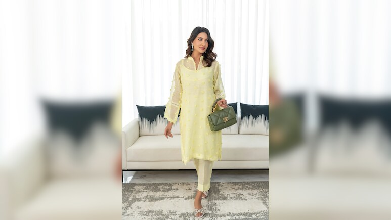 Stylish, Elegant और बेहद शानदार! 1300 रुपये से भी कम में ये Kurta-Sets आपके लुक को बना देंगे Perfect! Stylish, Elegant और बेहद शानदार! 1300 रुपये से भी कम में ये Kurta-Sets आपके लुक को बना देंगे Perfect!