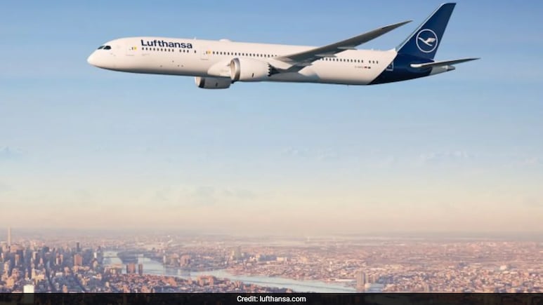 Germany's Lufthansa To Cut 4,000 Jobs By 2030, Targetting Admin