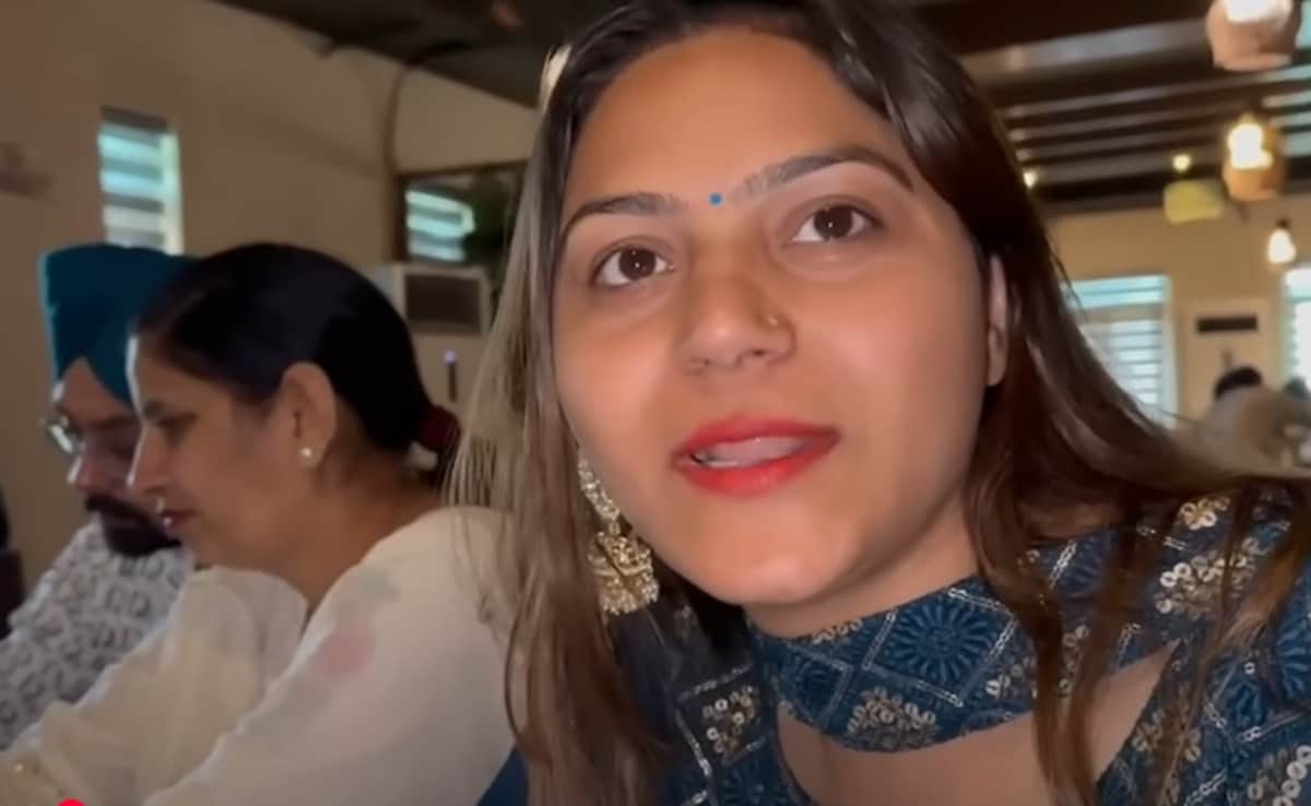 जसबीर के एक वीडियो में ज्योति जसबीर के एक वीडियो में ज्योति