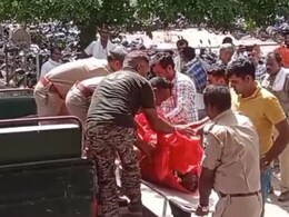 रणथंभौर में टाइगर अटैक में व्यक्ति की मौत, जैन मंदिर से करीब 40 मीटर दूर झाड़ियों में मिला शव रणथंभौर में टाइगर अटैक में व्यक्ति की मौत, जैन मंदिर से करीब 40 मीटर दूर झाड़ियों में मिला शव