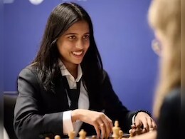 ब्लिट्ज़ सेमीफाइनल में विश्व की नंबर 1 होउ यिफान को हराने पर पीएम ने दिव्या देशमुख को दी बधाई