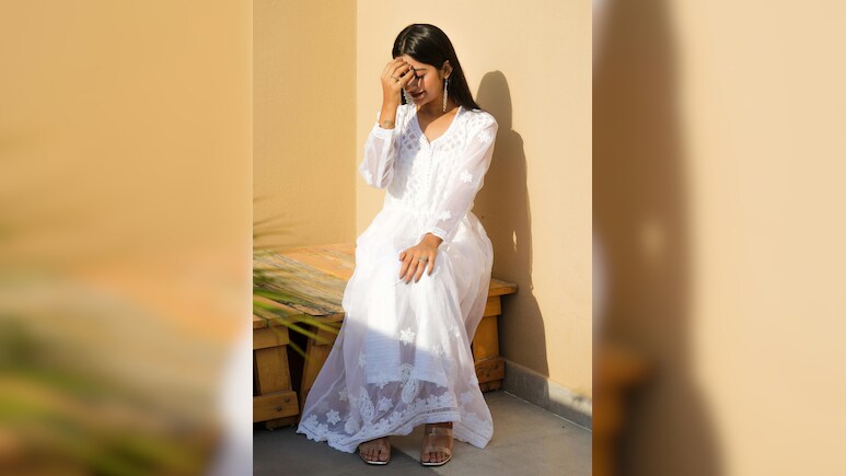 कम्फर्टेबल और फैशनेबल लुक के लिए आज ही ऑर्डर कर दें ये चिकनकारी कुर्ती कम्फर्टेबल और फैशनेबल लुक के लिए आज ही ऑर्डर कर दें ये चिकनकारी कुर्ती
